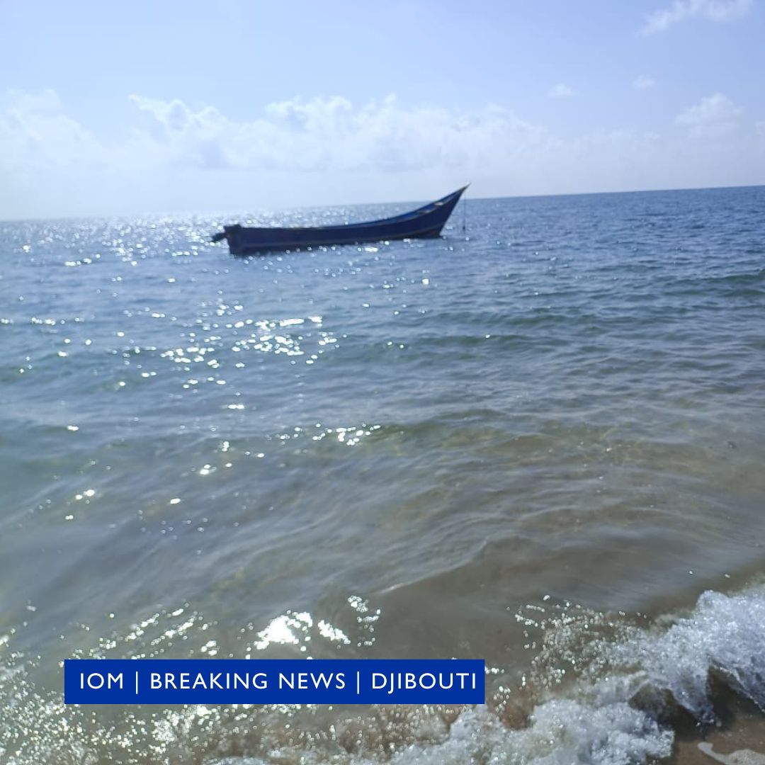 ❗️ Tragedy as boat capsizes off #Djibouti coast with 77 migrants on board including children. At least 28 missing. 16 dead. @DjiboutiIOM supporting local authorities with search and rescue effort.