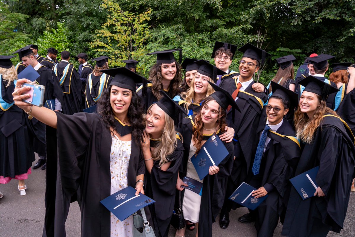 Registration for summer graduation ceremonies is NOW OPEN. 🎓 Check your uni email for the invitation to register.

Find out more about summer ceremonies at ow.ly/1KxC50RlWwO #WeAreUoN