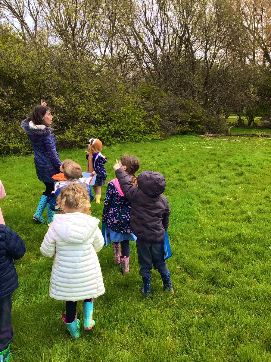 BisphamEndowed's tweet photo. Yesterday afternoon RP went on a spring walk. We took our checklists outside and looked around the school grounds for signs of spring. 🌸🌼🌿🌱 https://t.co/nHXguK5GbQ