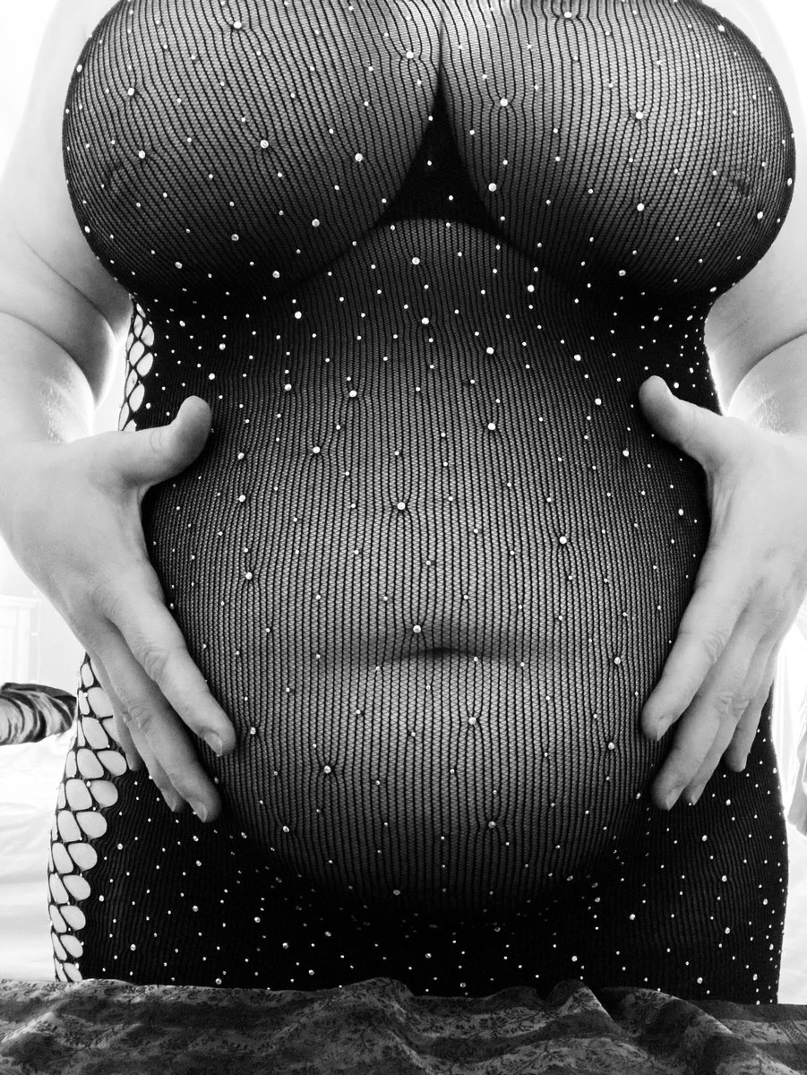 Littlem70346074's tweet photo. What a good little breeder I am for you daddy #cumslut #pregnant #breeding #bbc https://t.co/zSQHqRNwlJ
