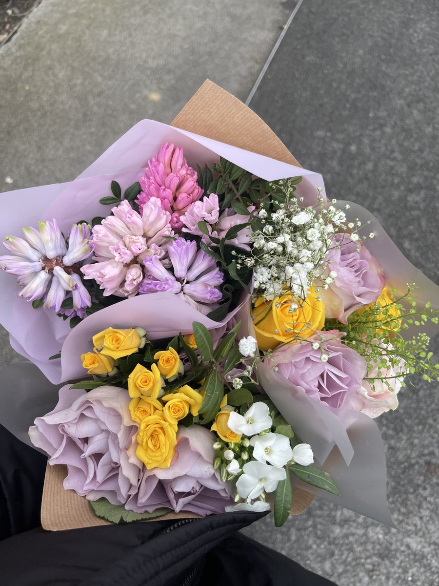 brought my friends some flowers bc uni is making us depressed