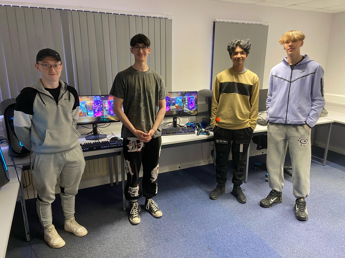 Coleg Ceredigion’s esports team, the CC Warriors has a team playing in the British Esports Open Championship Apex Legends Tournament. They will be playing in two rounds of finals over the next two weeks and the finals will be streamed live on @Twitch twitch.tv/britishesports