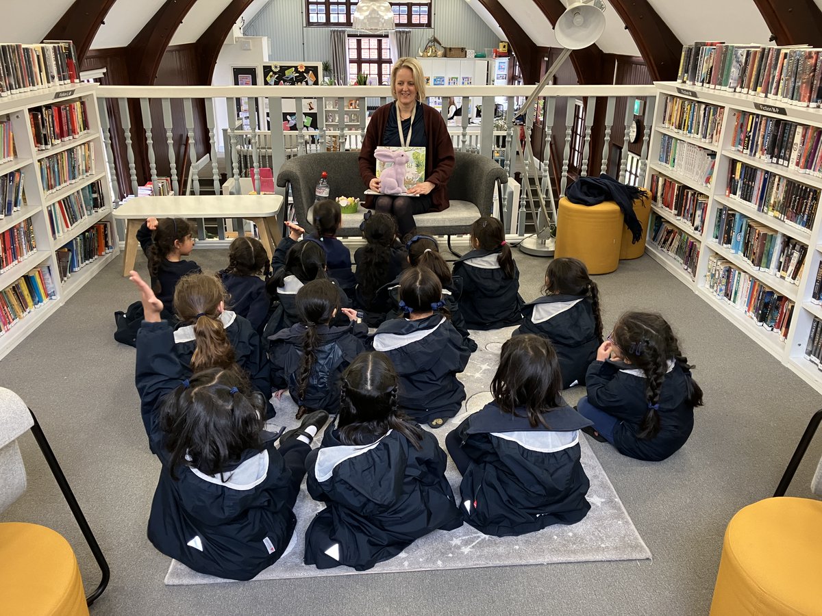 Classes from Bluebelles visited the @NorthwoodGDST senior library yesterday for a Spring storytime, listening to 2 great picture books - Cyril and Pat by Emily Gravett and the spooky 'There’s a Ghost in this House' by @OliverJeffers 🌻We loved having you! @NWC_Juniors
#NWCFamily