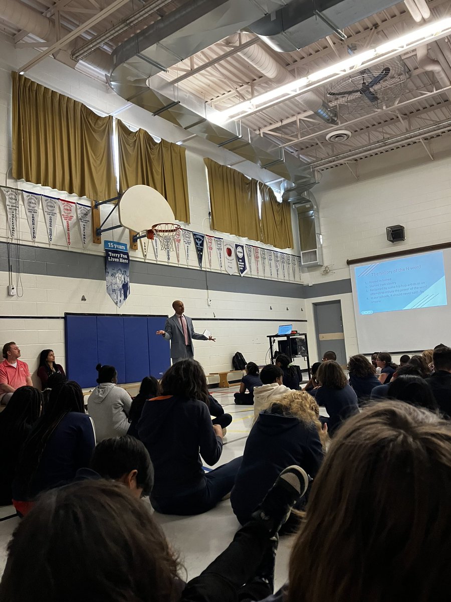 Thank you superintendent Roy Fernandes for leading a ‘lunch and learn’ for staff and a student session to remind us that love drives out hate. #antiblackracism . The 3 braided strands of equity are our guide. @Equity_TCDSB @TCDSB @TCDSB_NCC @TCDSB_Peterson #equity #justice