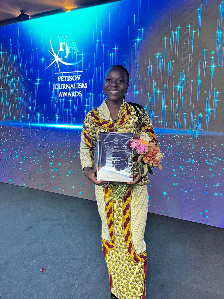 RDC: Sifa Bahati Kahindo , co-laureate du 'Fetisov Journalism Awards' grâce à l'article sur la contribution des femmes au processus de paix en RDC (Nord-Kivu, Sud-Sud, Ituri) le lundi 22/04/2024 à Istanbul, Turquie. Félicitations à cette brave dame.