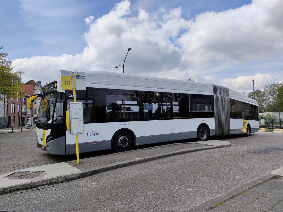 Fijne dinsdag 💛🚍

#busdriver #publictransport #openbaarvervoer #busdriverlife #happybusdriver #lovemyjob #delijn #hoppin #MijnLijnAltijdInBeweging #beweegmeenaarminderco2 #vdlbusandcoach #vdlbus #geledebus