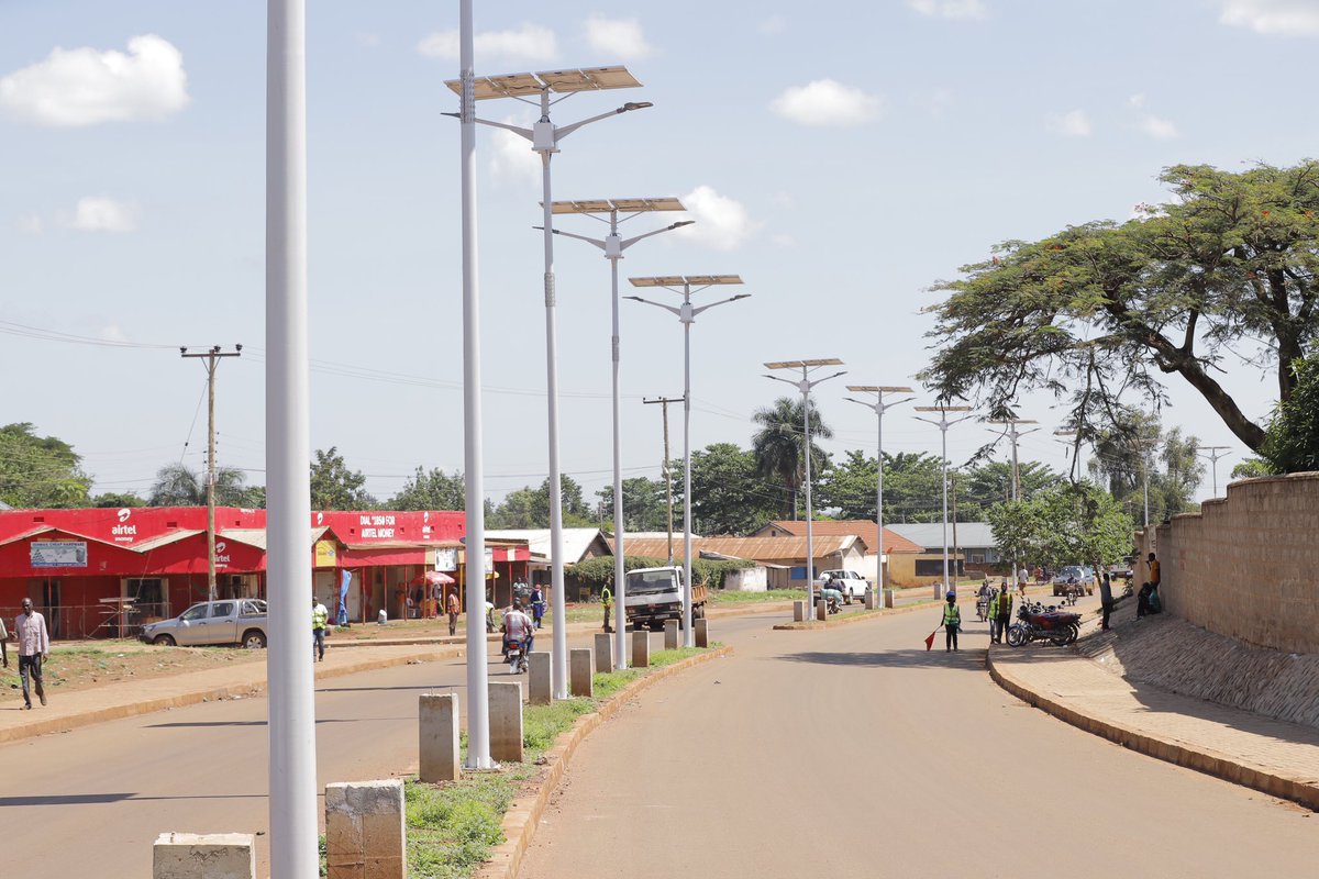 Ucmid's tweet photo. Tororo, during the AF phase has undertaken road works on Oguti Road, Mvule Road,  Rock crescent Road,  &amp; Uhuru drive, all totaling to 5.724kms 2 lanes equivalent. https://t.co/xi2V9aUgXl