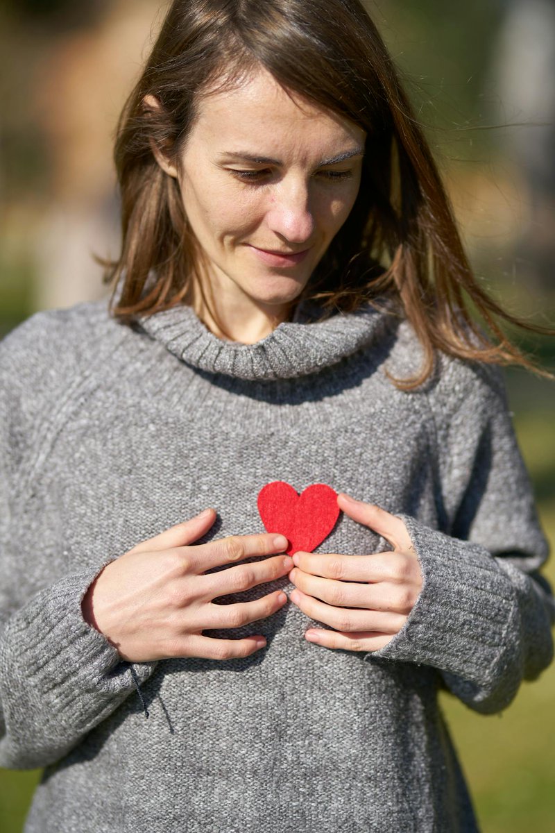 Postmenopausal women, take note! Recent research presented at an .@ACCinTouch conference suggests a connection between menopause and heart health. Read more here: tinyurl.com/2mkjfp6w #WomensHealth #HeartDisease #HeartHealth #Menopause