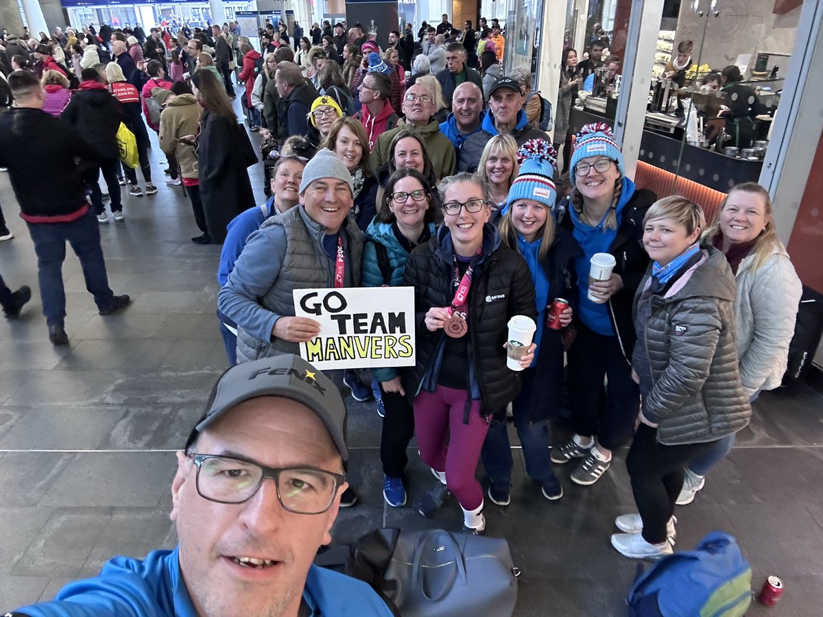 TeamManvers's tweet photo. Weโre really proud to have our #clubplace from @EnglandAthletic for the @LondonMarathon Grassroots running and athletics at its best ๐ Some outstanding performances over the years, this year no exception โค๏ธ Great support in training and on the day! ๐ #teammanvers #ukrunchat https://t.co/qOnZQC5JtA