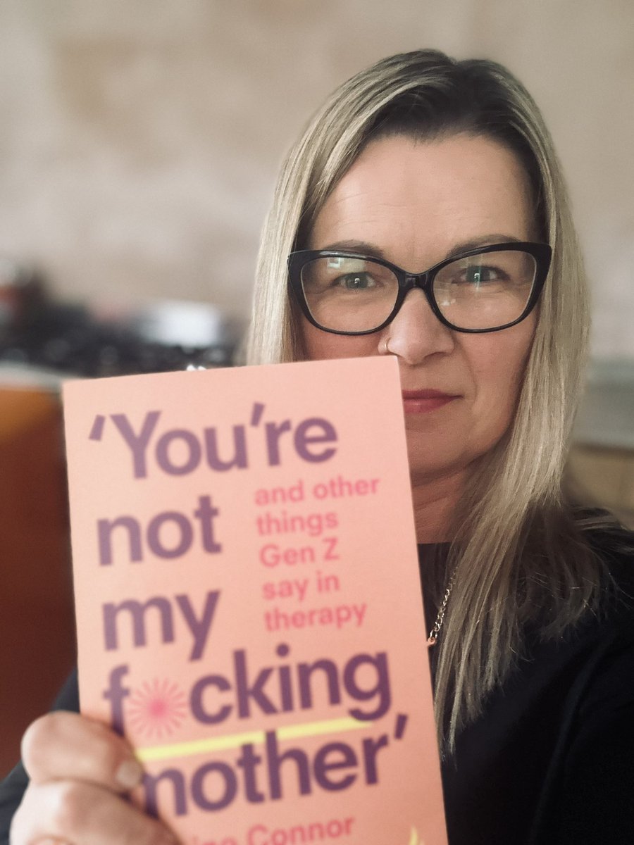 I’ll show you mine now you show me yours! Who has a copy of You’re Not My F*cking Mother? 🧡

amazon.co.uk/gp/aw/d/191522…

#YNMFM #mothers #GenZ #therapy #newbooks #BookTwitter #booklover #BooksWorthReading #therapistswhowrite #TherapistsConnect