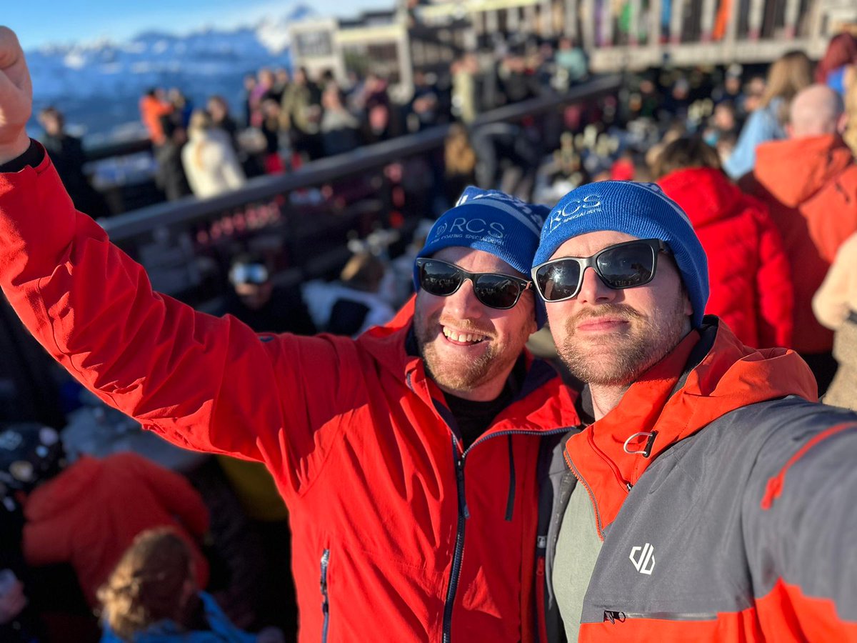 ResinCoating's tweet photo. Targets were set 🎯 The team delivered 👏 Well deserved break for our guys whilst visiting a supplier in France 🇫🇷⛷️❄️ #Teamspirit #Team #Ski #Skiseason #France #Teambonding https://t.co/9q4eFWRkDO