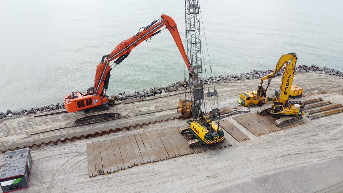 In opdracht van de Deense combinatie #FBC (<a href="/beleefboskalis/">Beleef Boskalis</a> &amp; #vanOord) mocht Sterk damwanden trekken uit een tijdelijke dijk in Denemarken.

#SterkBV #Innoverendfunderend #circulair