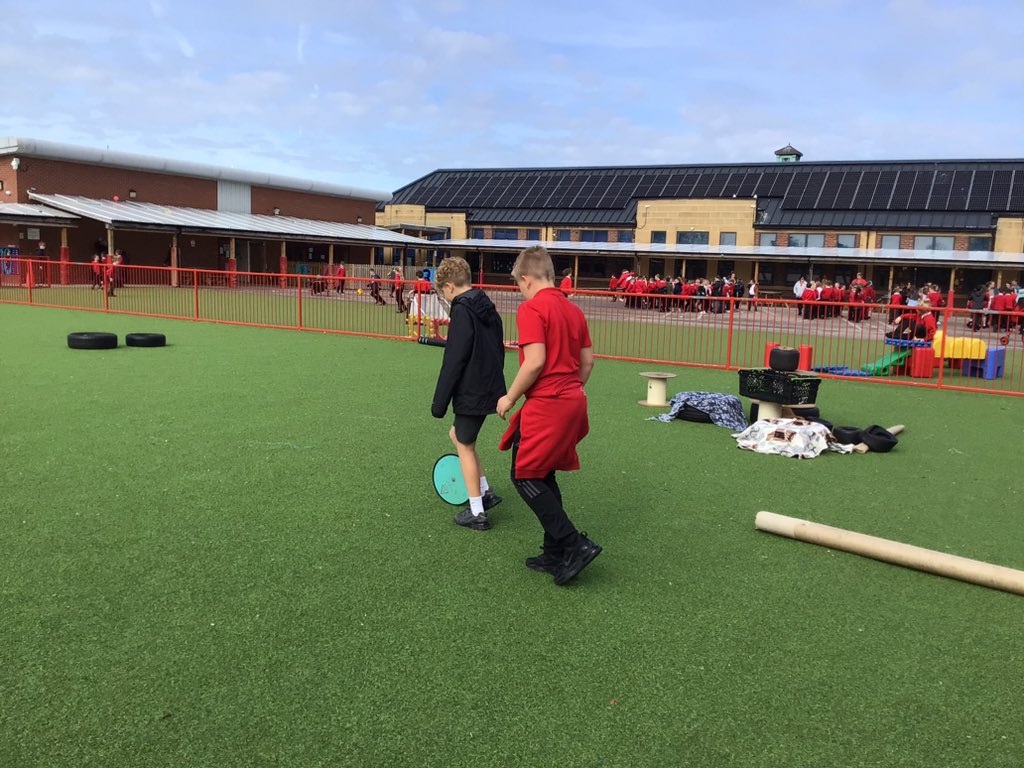 Ms_Middleman's tweet photo. Measuring the Area &amp; Perimeter of our Green Area and school field 📏📏📏 https://t.co/yqcahX3GsR