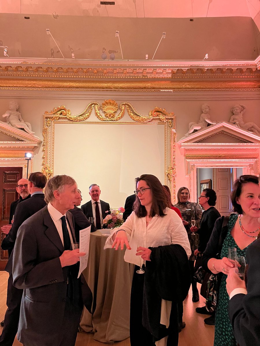 We recently hosted a reception at the @royalacademy, focused around their recent exhibition 'Entangled Pasts'. It was a great opportunity for our clients, colleagues, and guests to delve into the themes of migration, exchange, artistic traditions, and the essence of belonging.