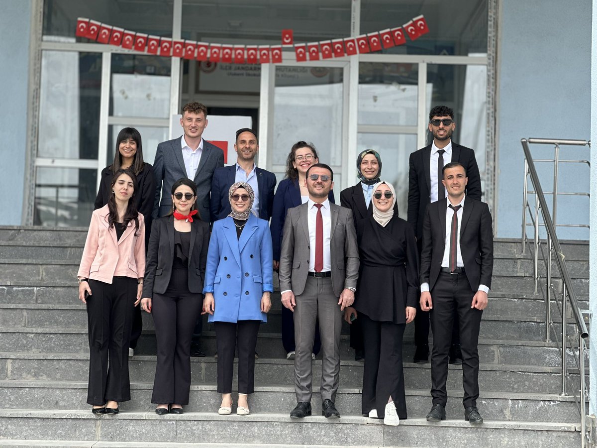 Ulukentorta04's tweet photo. 23 Nisan Ulusal Egemenlik ve Çocuk Bayramı kutlu olsun. 🇹🇷🎈🎉
@tcmeb 
@miakarali 
@agrimem 
@hasan_kokrek 
@diyadinmem 
@remzi0479 
@inanc_nurullah 
@volkanozel44 https://t.co/GEvo44mckc