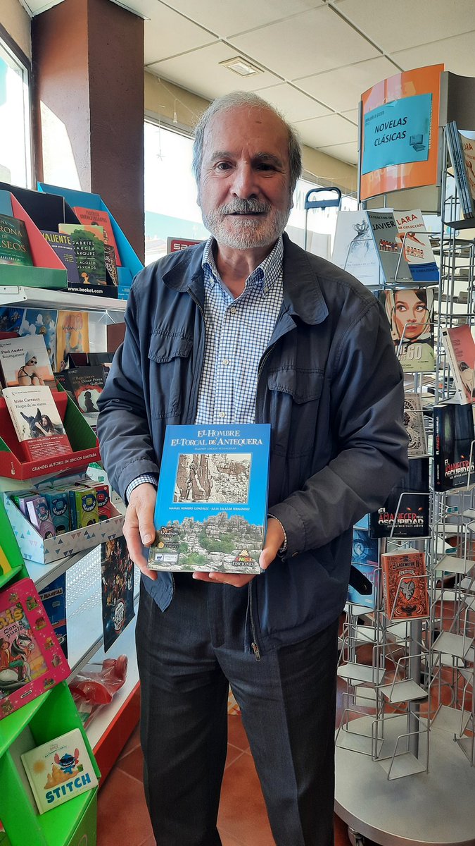 'EL TORCAL DE ANTEQUERA' la nueva reedición de la obra de Manuel Romero, quien fuera conservador del Torcal de Antequera durante 15 años. 

Para los amantes 💚🏔 del #torcaldeantequera 

#diadellibro2024 #librosnaturaleza #librosinteresantes #eltorcaldeantequera @AntequeraOculta