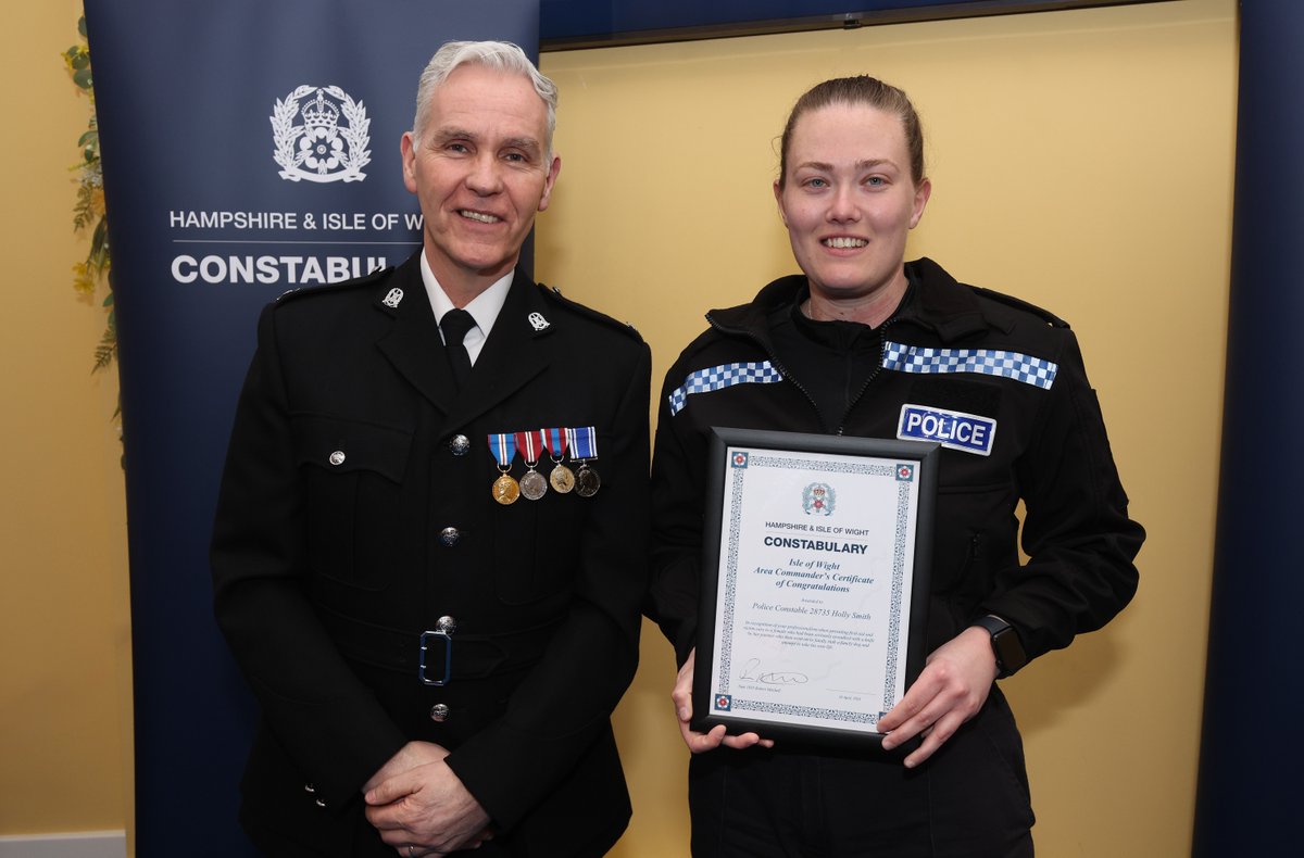 🎖️ 🏅 IOW AWARDS 🏅 🎖️ Supt Rob Mitchell hosted an awards ceremony last week to recognise the amazing efforts of police, partners & members of the public to keep the #IOW safe. Read more here & keep an eye on our social media this week for highlights >>>orlo.uk/rPFWG