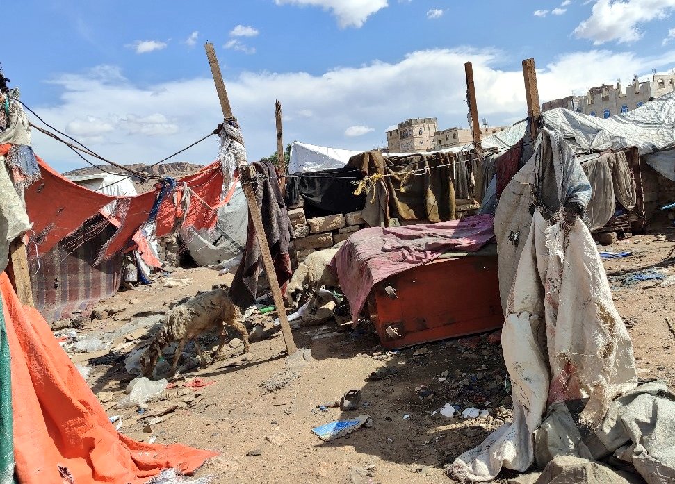 Tents Mattresses Blankets Toys Clothes, & more These are the possessions of displaced families destroyed by heavy rain & flooding across various areas in #Yemen. The environmental impact is dire, leaving vulnerable families dependent on UNHCR's shelter assistance.