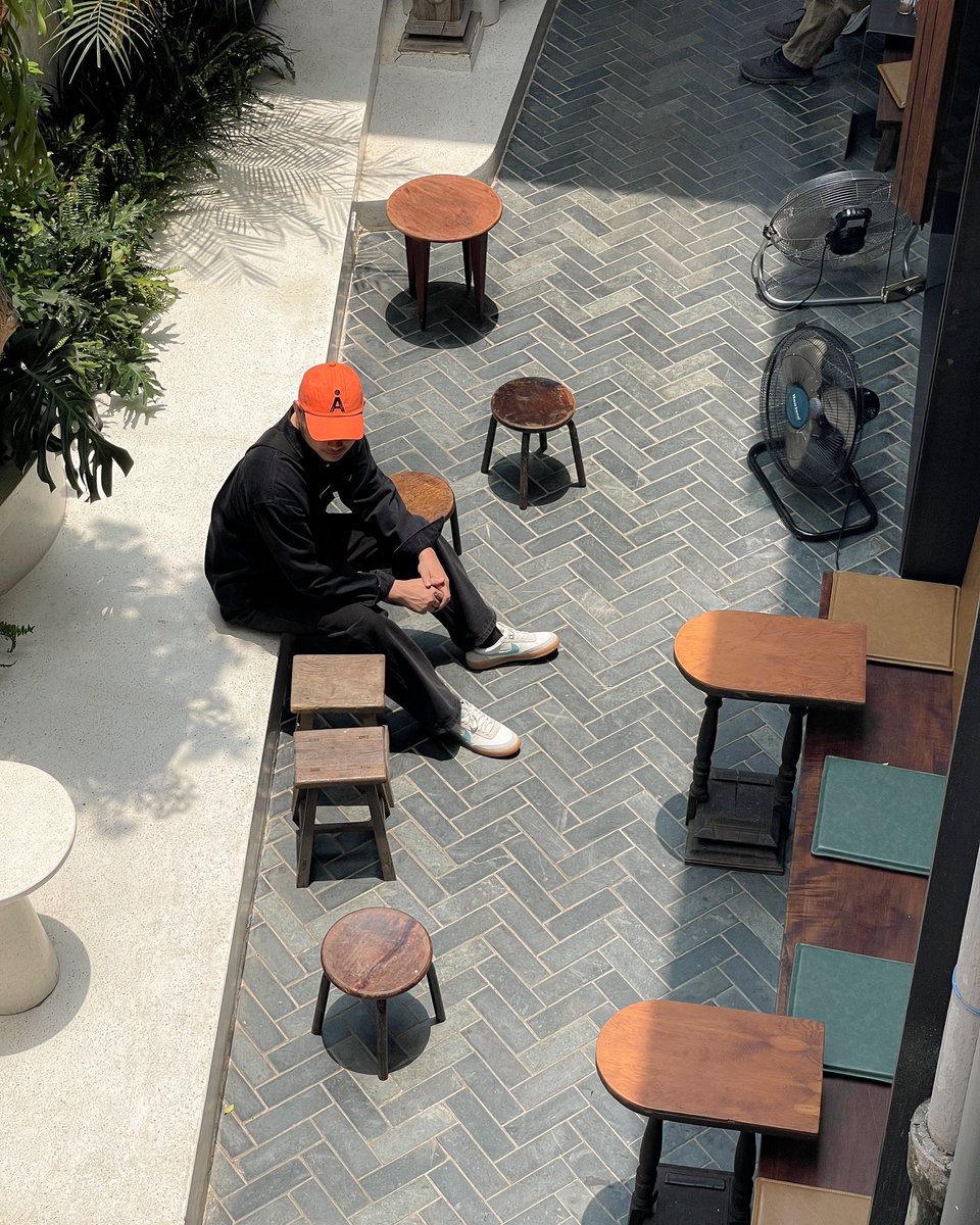 khunvee589's tweet photo. ไปเช้าแล้วคนก็ยังเยอะ แน่นทุกอนู แต่กาแฟอร่อย ร้านที่นั่งเยอะ patio cafe @aroii #คาเฟ่เวียดนาม #คาเฟ่โฮจิมินห์ https://t.co/FoKuhJ4pNl