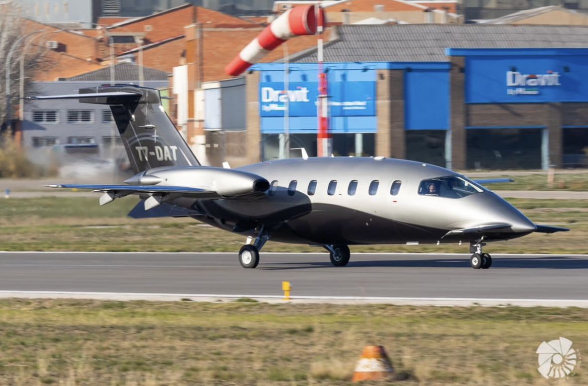 air_comment's tweet photo. #piaggio #p180 #avanti #qsa #lell #canon #sigmasports #sigmaespaña #aviationphotography #aviation #avgeek #aviationgeek #aviationlovers #aviation4u #planespotting #spotters #instaircraft #instaviation @spottersbcnprat https://t.co/sPiupB7U93