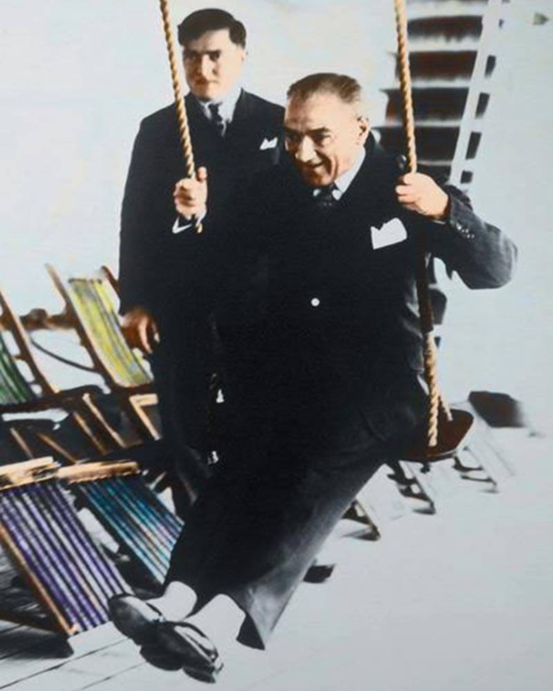 Tüm çocukların ve çocuk kalanların 23 Nisan Ulusal Egemenlik ve Çocuk Bayramı kutlu olsun.