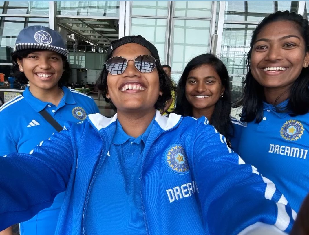 Women in blue 💙

#cricketTwitter #BANvIND 
📸 hemalatha IG