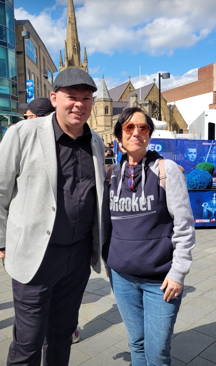 Buenos días y mis felicitaciones a @Stuart__Bingham por su victoria, hago extensiva la felicitación a uno de sus patrocinadores por ser una empresa española @PubliGenilGroup #snooker #Crucible