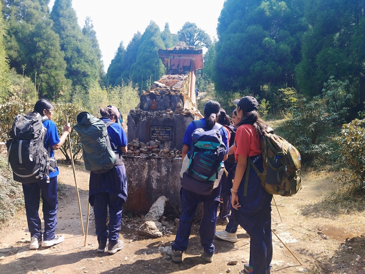 ShSsiliguri's tweet photo. Every Success creates a Culture! The Grade X &amp; XII Girls from Sacred Heart School must be congratulated along with their teachers  for completing an arduous 68 km trek in an altitude of 12,000 ft. 👏🎉🏔️🚶‍♀️
Glory be to Sacred Heart! https://t.co/SfAIZIyTap