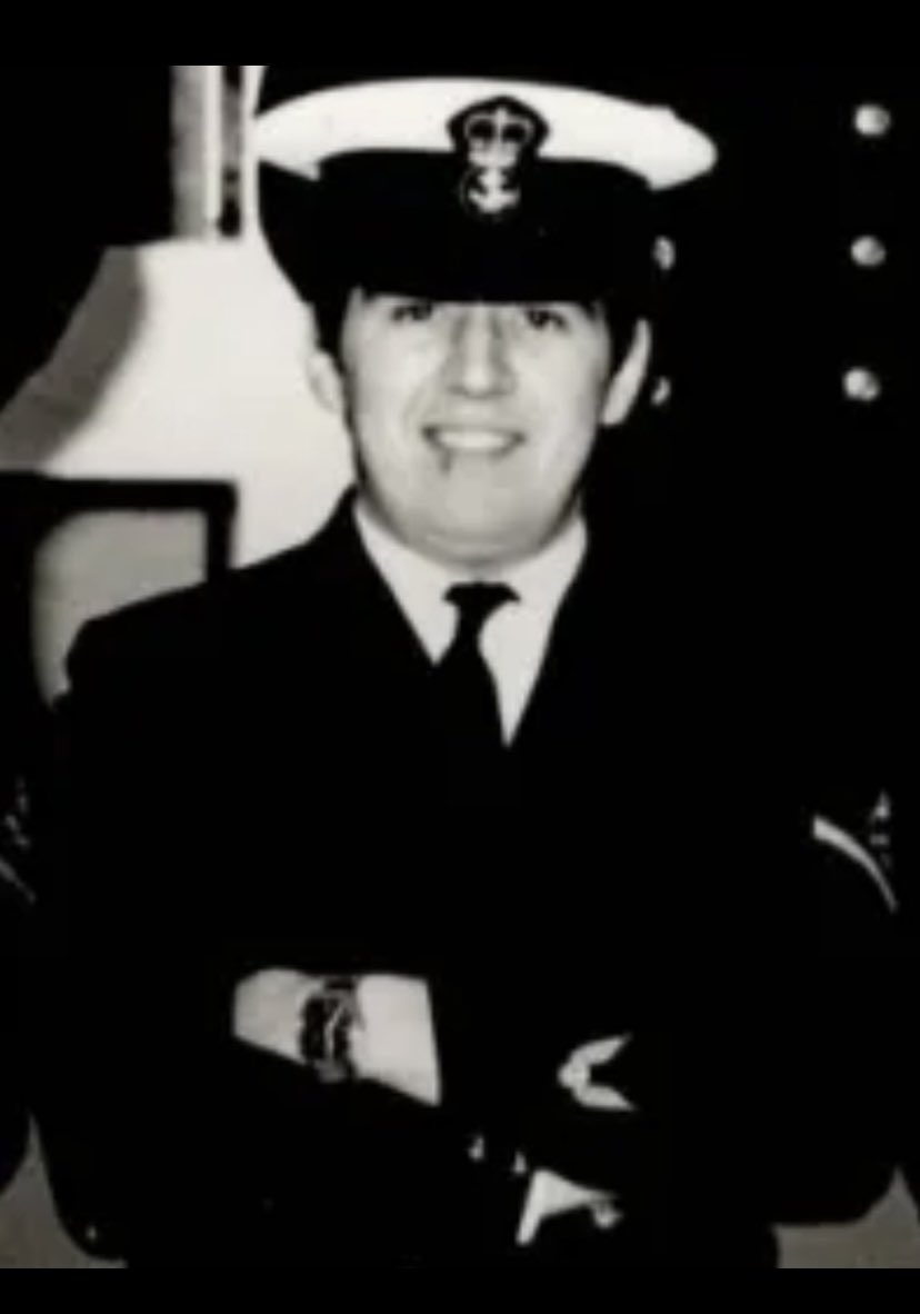 Boblet34285488's tweet photo. Remembering POACMN Kevin (Ben) Casey. An officer and gentleman. On this day 42 years ago our lives changed forever when we lost you at sea in the Falklands war. Until we meet again bro 💔 https://t.co/ZDb1wdNdrB