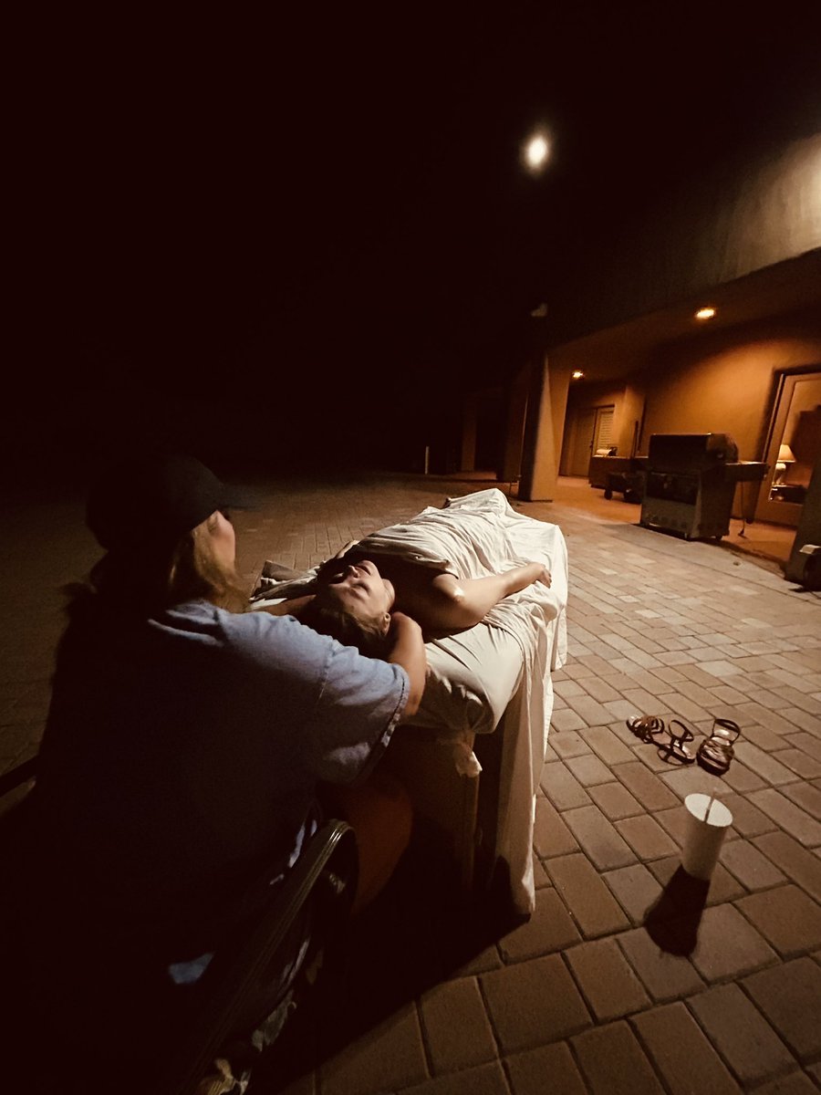 jdova93's tweet photo. 💆‍♀️💆‍♀️ #bodywork #massage 🌕 🌚💛✨💫🧘‍♀️ https://t.co/QA6kaWISPd