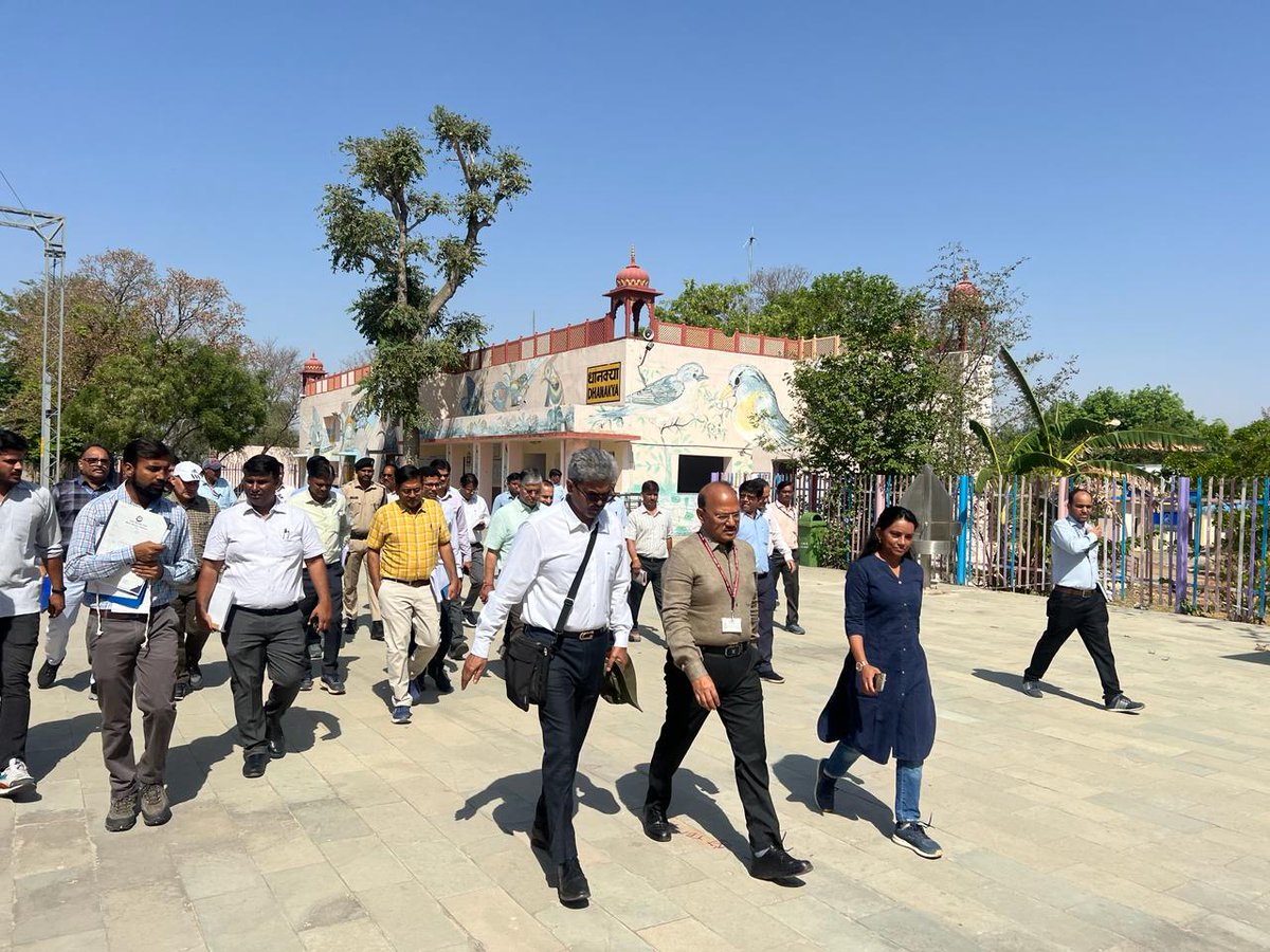 Today along with Railway officials of North Western railway inspected Dhankya Railway station and also took stock of work progress on Jaipur-Dhankya section.