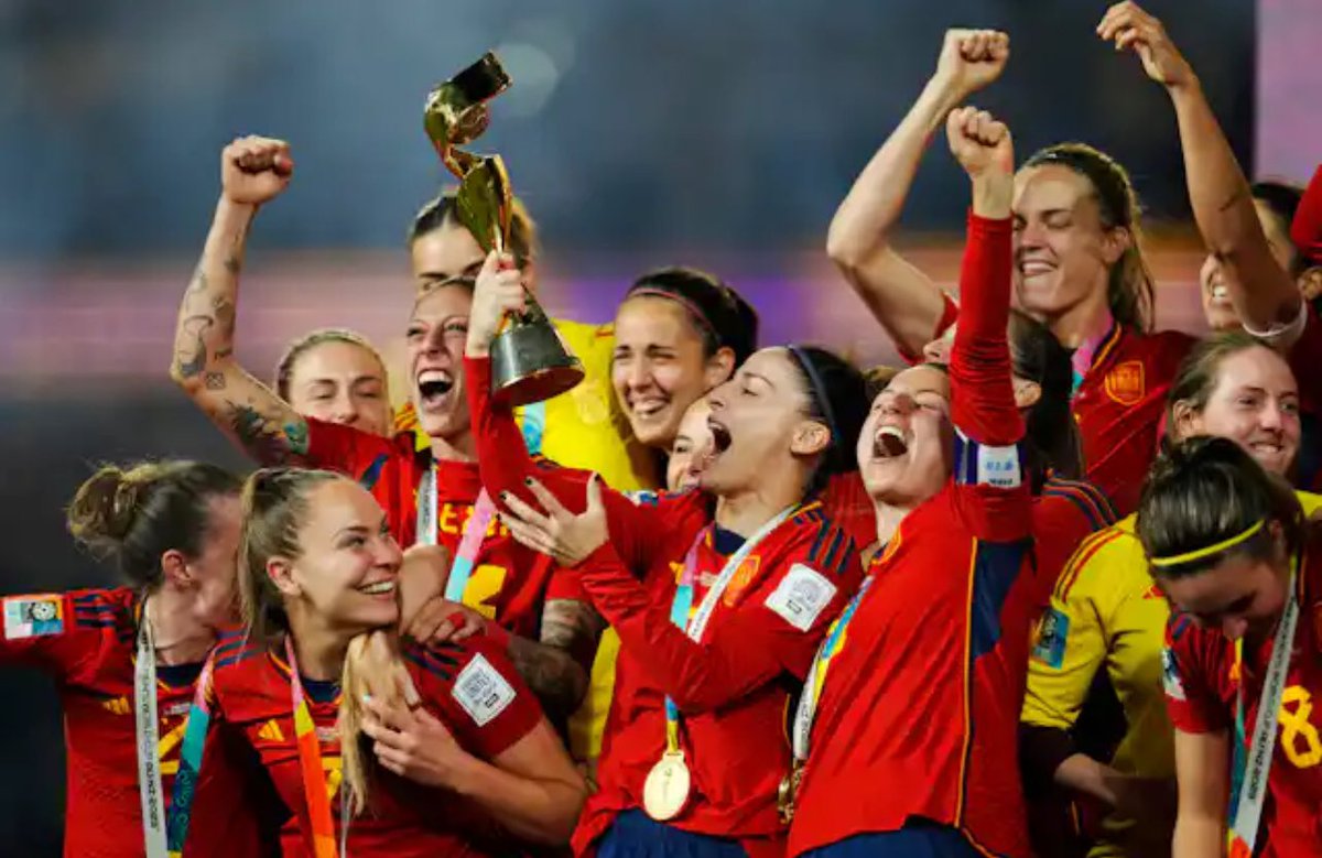 dband008's tweet photo. The events that are happening within athletics in terms of gender norms and differences can mirror some aspects of our extended contemporary society. #ucr150 @annaaacha https://t.co/iuQFVL3Rfz