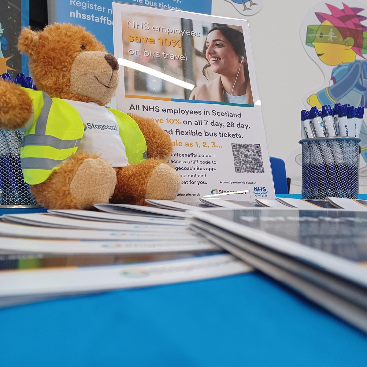 StagecoachWScot's tweet photo. Join us at #Crosshouse Hospital today! We're here to chat all thing bus and get #NHSStaff set up with your employee discount. Plus, grab some freebies while you're at it! @NHSaaa #NHS #Crosshouse https://t.co/uOdQFGS946