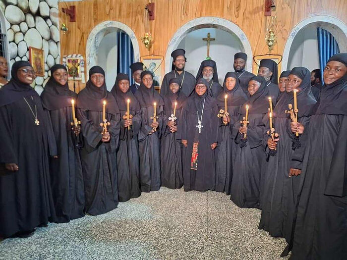 10 novices tonsured as nuns at Ugandan Monastery of St. Mary of Egypt orthochristian.com/159784.html St. Mary of Egypt Convent was founded in the early 2000s at Holy Transfiguration Church in Degeya with the support and spiritual blessings of Metropolitan Jonah Lwanga of thrice-bles...