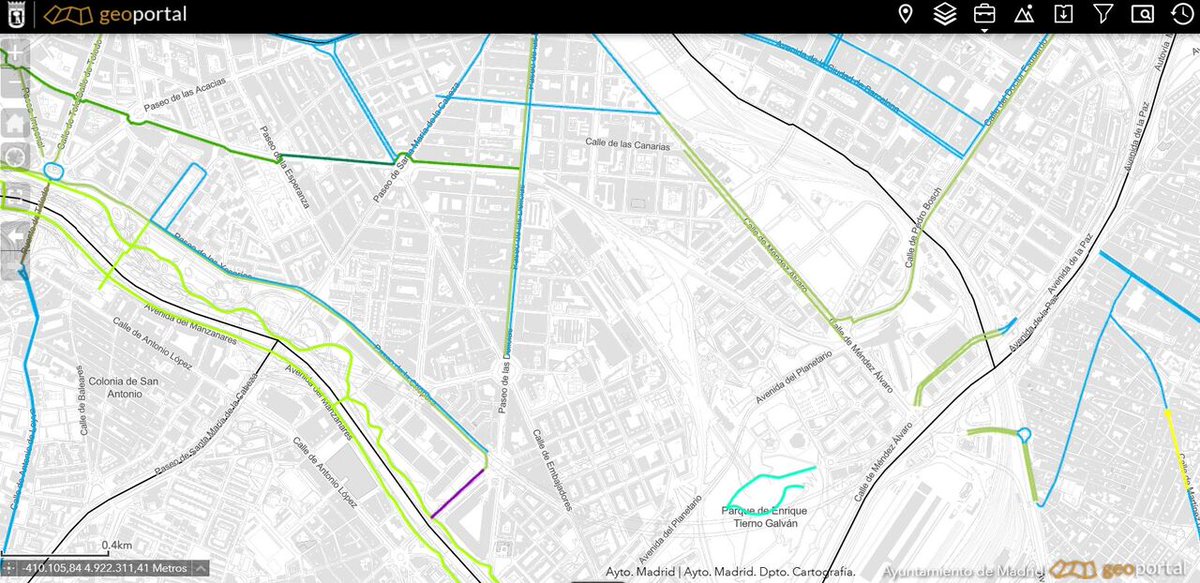 🚴¿Sabes que puedes visualizar las #rutas de #bicicleta en el @geoportalMadrid❔ ✅Permite la carga y navegación de datos en distintos formatos, búsquedas por localización, representación temporal y visualización de datos en 3D. 👉informate.madrid.es/hwbbm2 #geoportalMadrid