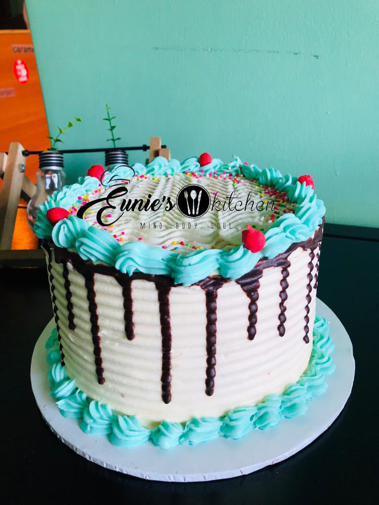 Mother's Day is around the corner surprise her with EK's cake on the go at only 50,000/=

For bookings call:
👉Kasangati: 0704781954
👉Mukono: 0788177000
👉Bweyogerere: 0702570042

#mothersdaygift #cake #cakeonthego