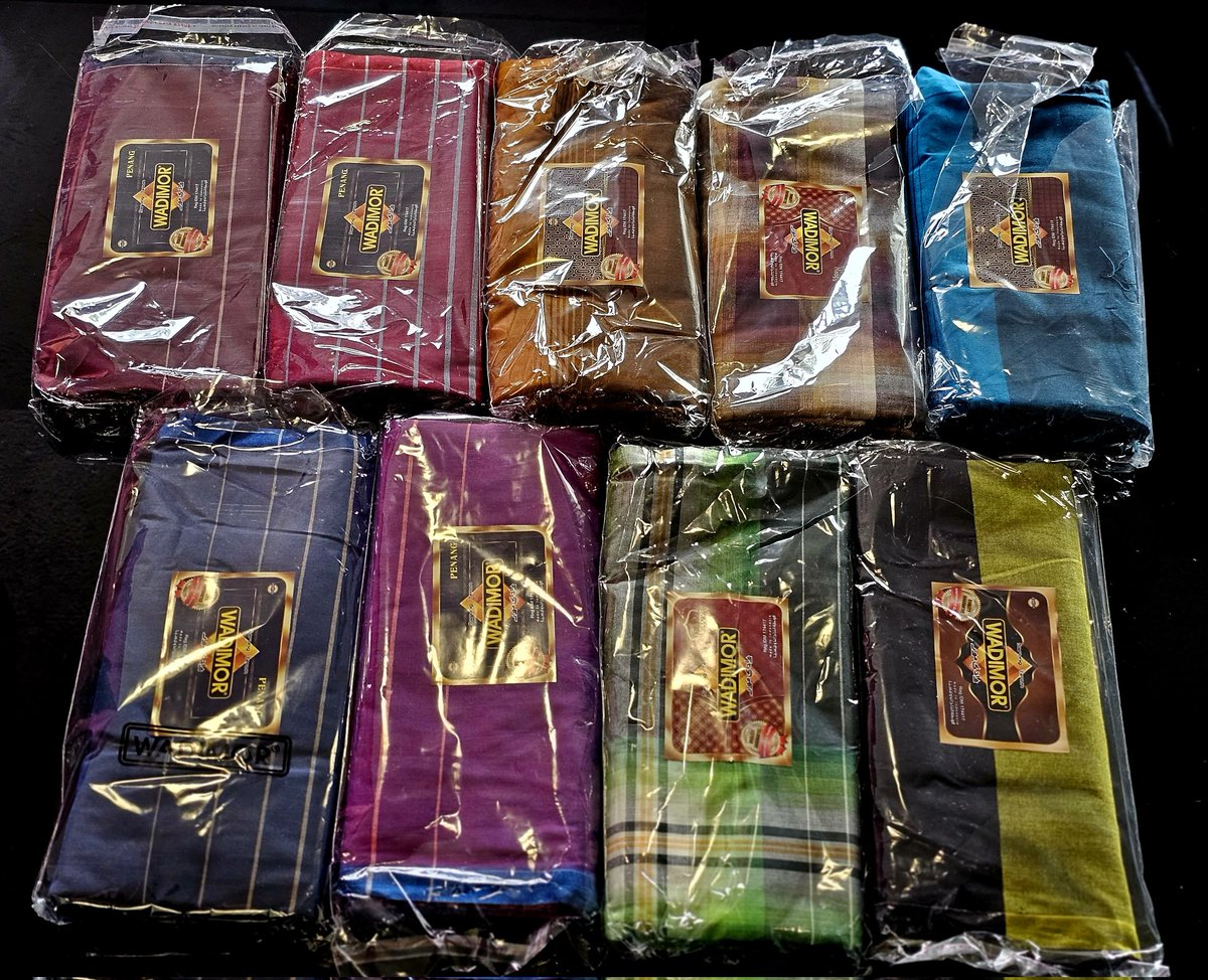 silataustralia's tweet photo. Traditional Pencak Silat clothing has just arrived including Sarong, Iket/Udeng and Sembong. See our full range and order now via https://t.co/zQW5PpZcyo #ArtForm #Jurus #SportSilat #SilatAustralia https://t.co/1qXgiyLeoa