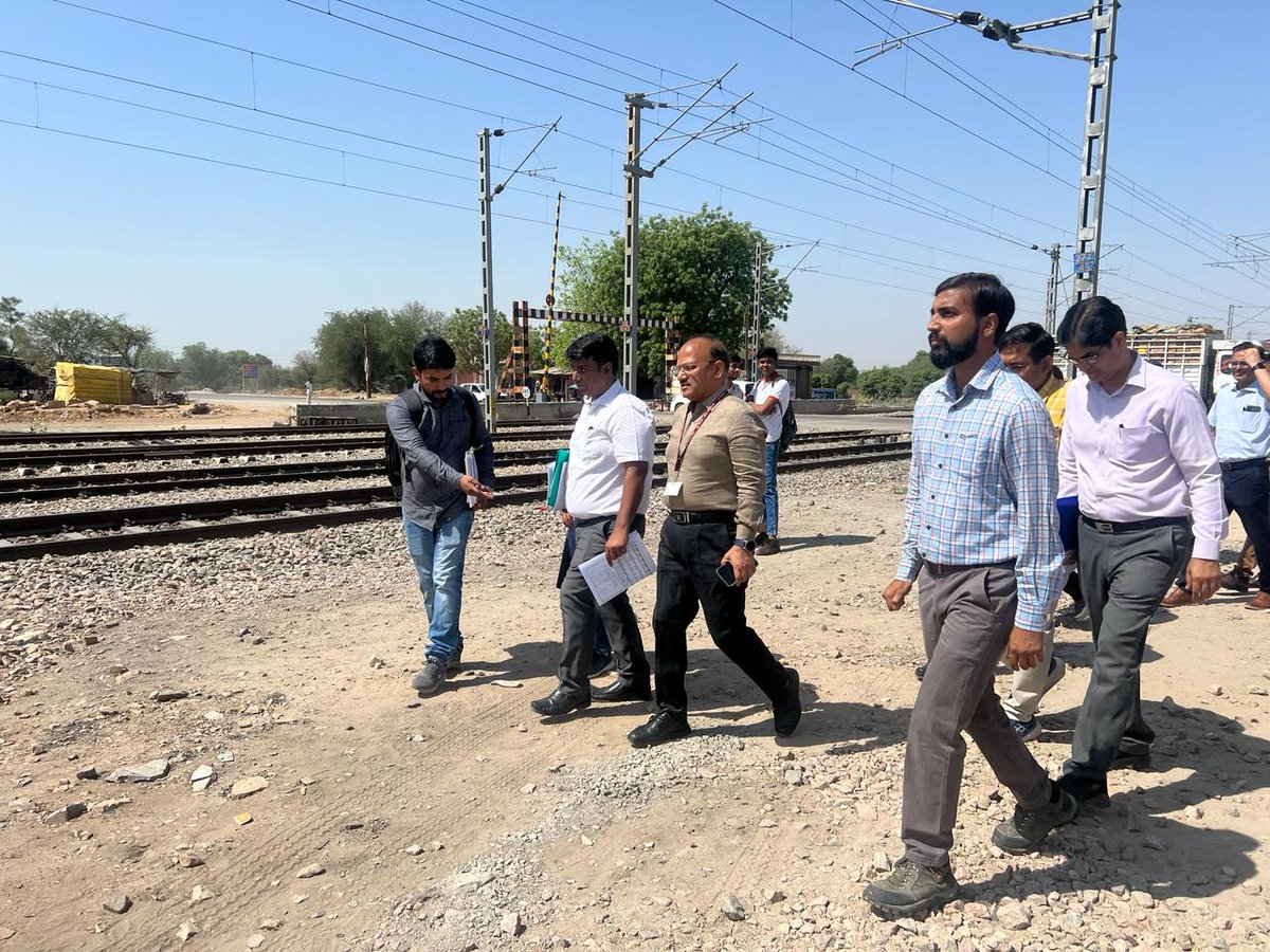 Today inspected the work progress of Asalpur Jobner station in Rajasthan, which is going to be redeveloped as Amrit station.
