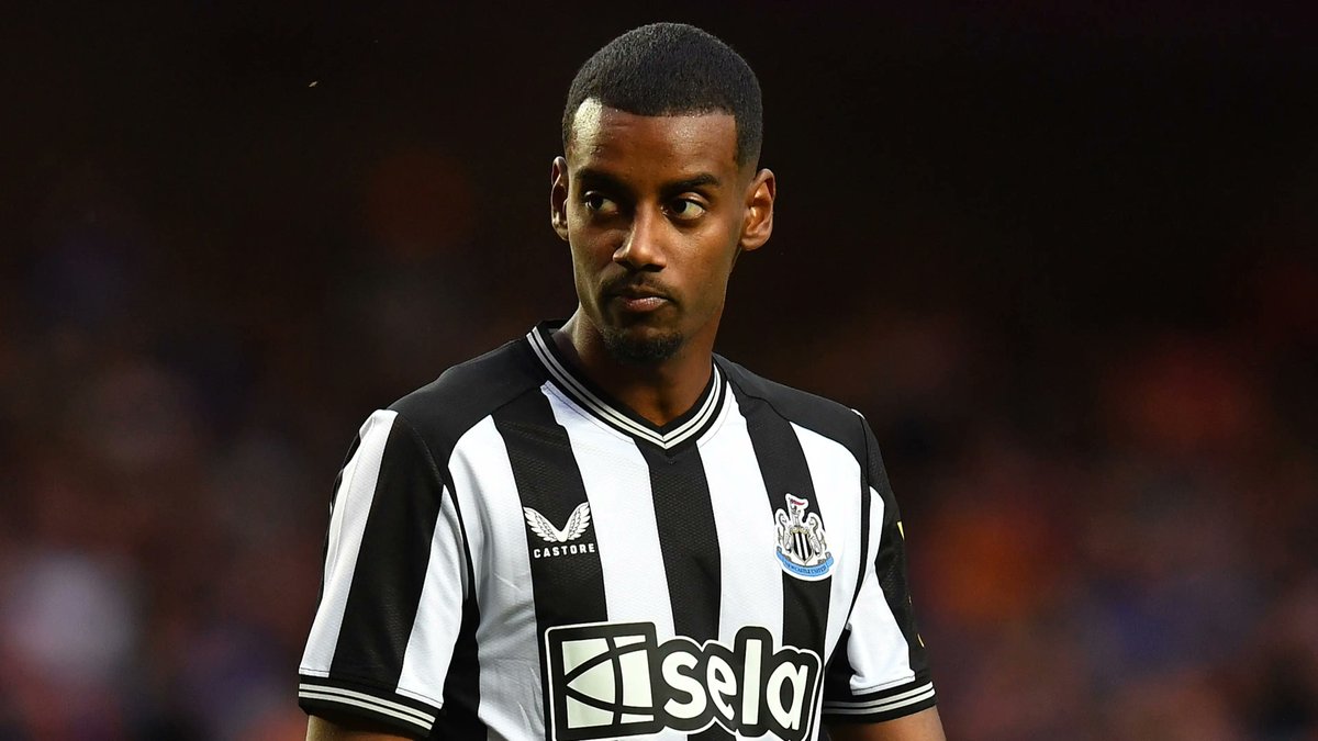DeadlineDayLive's tweet photo. 🚨 Barcelona have joined Arsenal in being interested in £90m-rated striker Alexander Isak with the Spanish club hoping to strike a deal as Newcastle look to navigate financial fair play rules.

(Source: Sun Sport) https://t.co/iXePPePGL6