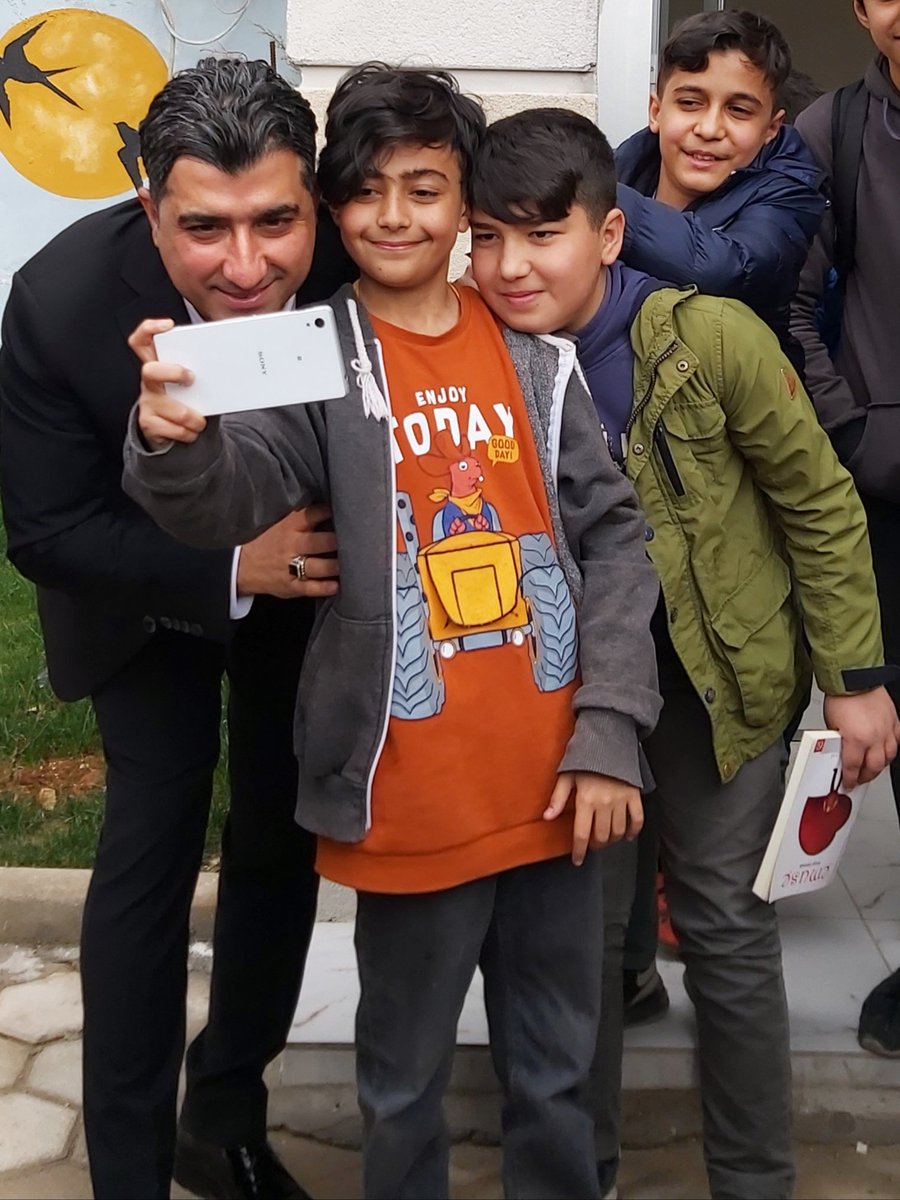 23 Nisan Ulusal Egemenlik ve Çocuk Bayramımız kutlu olsun.  🇹🇷

#23NisanÇocukBayramı