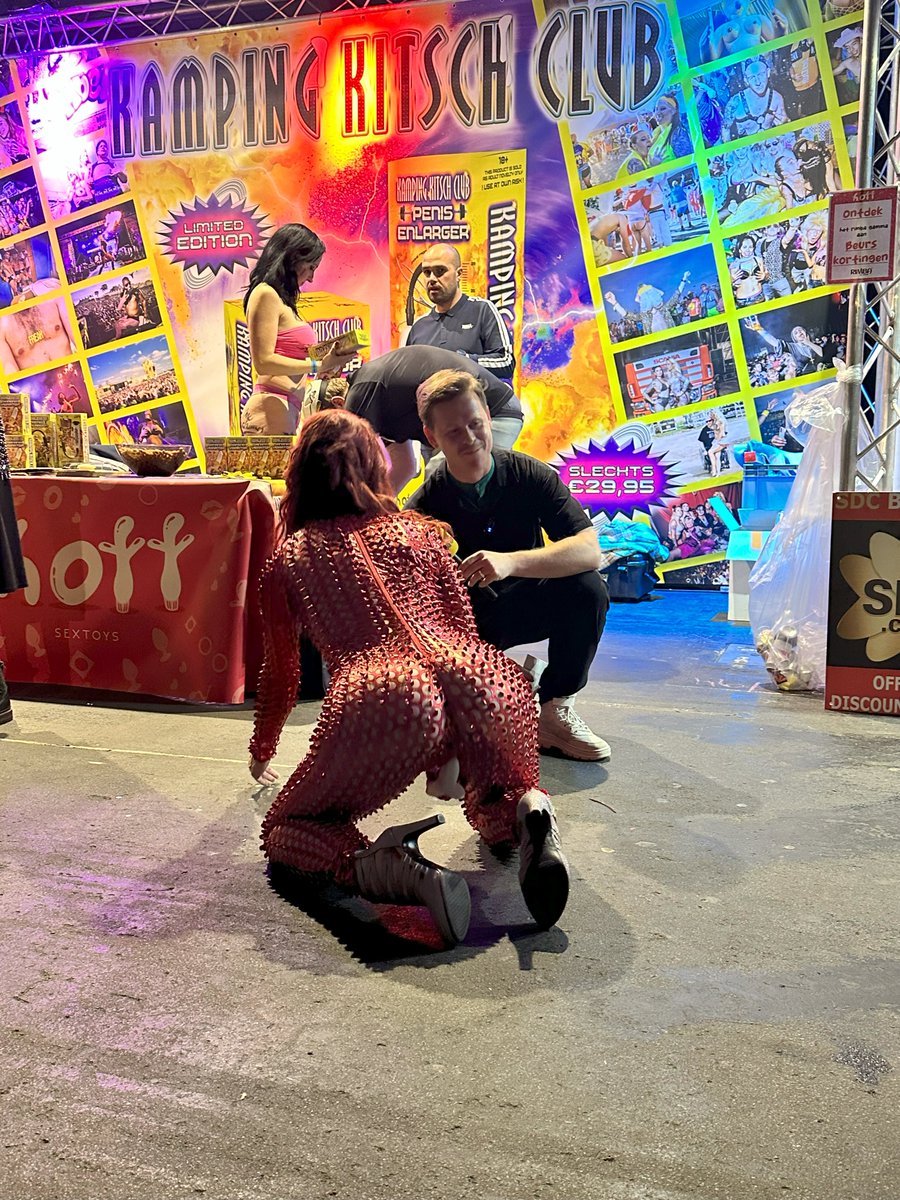 Kimmelicious01's tweet photo. Banana Vibrator๐คซ๐. Link In Bio. #viral #fyp #redhair #bananavibrators #follow #subscribe #fancentromodel #f2fmodels #onlyfansbabe https://t.co/SVttncYhKk