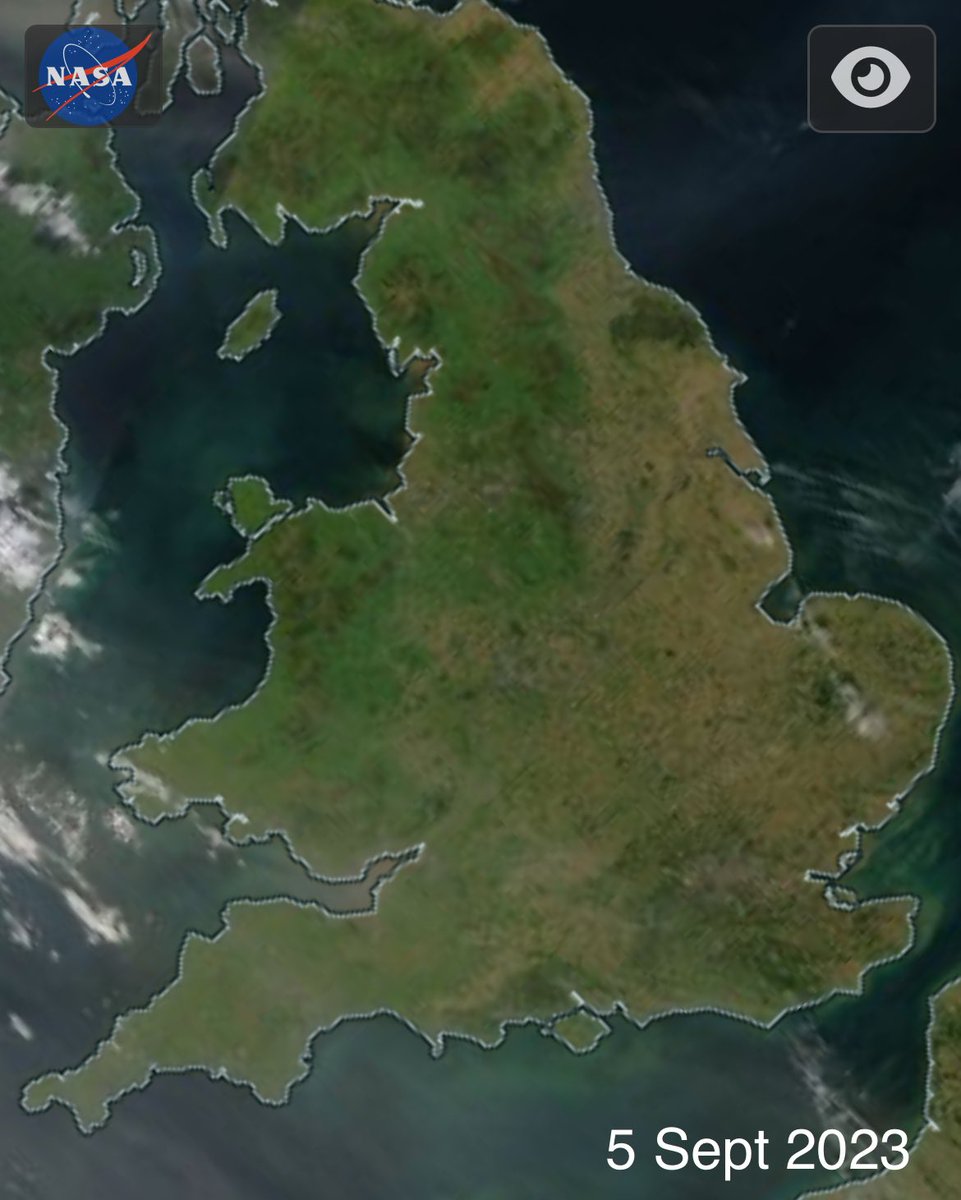 Happy #StGeorgesDay 🏴󠁧󠁢󠁥󠁮󠁧󠁿 Just in case you’d forgotten - here’s how the country looks with (almost) no cloud over it ☀️ And I had to go back to 5 Sept last year to find such a day 🙄