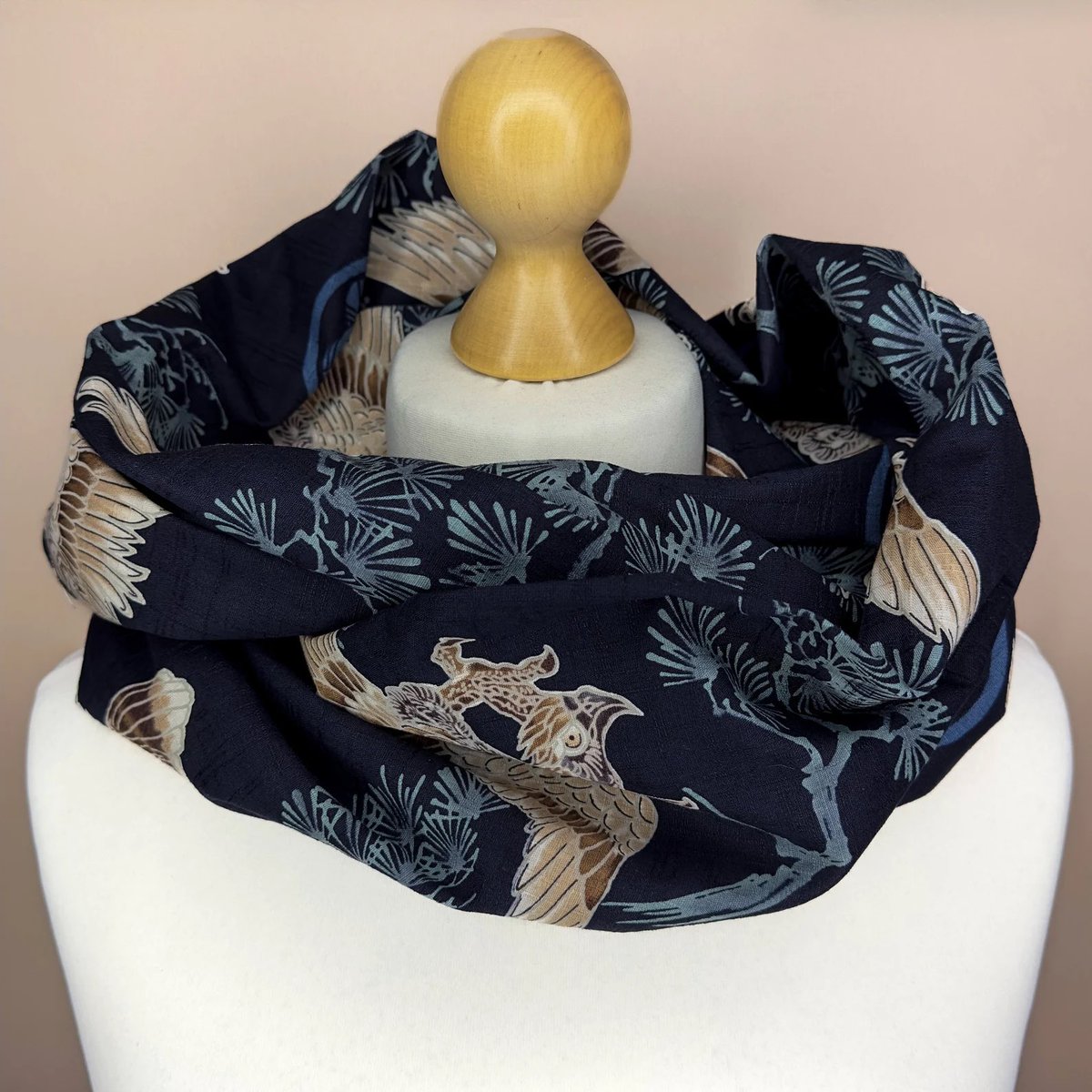 Japanese Infinity Scarf with Pine and Eagle Motif japangiftsuk.etsy.com/listing/162766… #MHHSBD #Handcrafted #JapanGifts #earlybiz #handmadehour #CraftBizParty #giftideas #UKCraftersHour #ShopSmall #UKGiftHour #UKGiftAM #inbizhour #smallbusiness #CelebsForSmallBiz #UKMakers #bizbubble