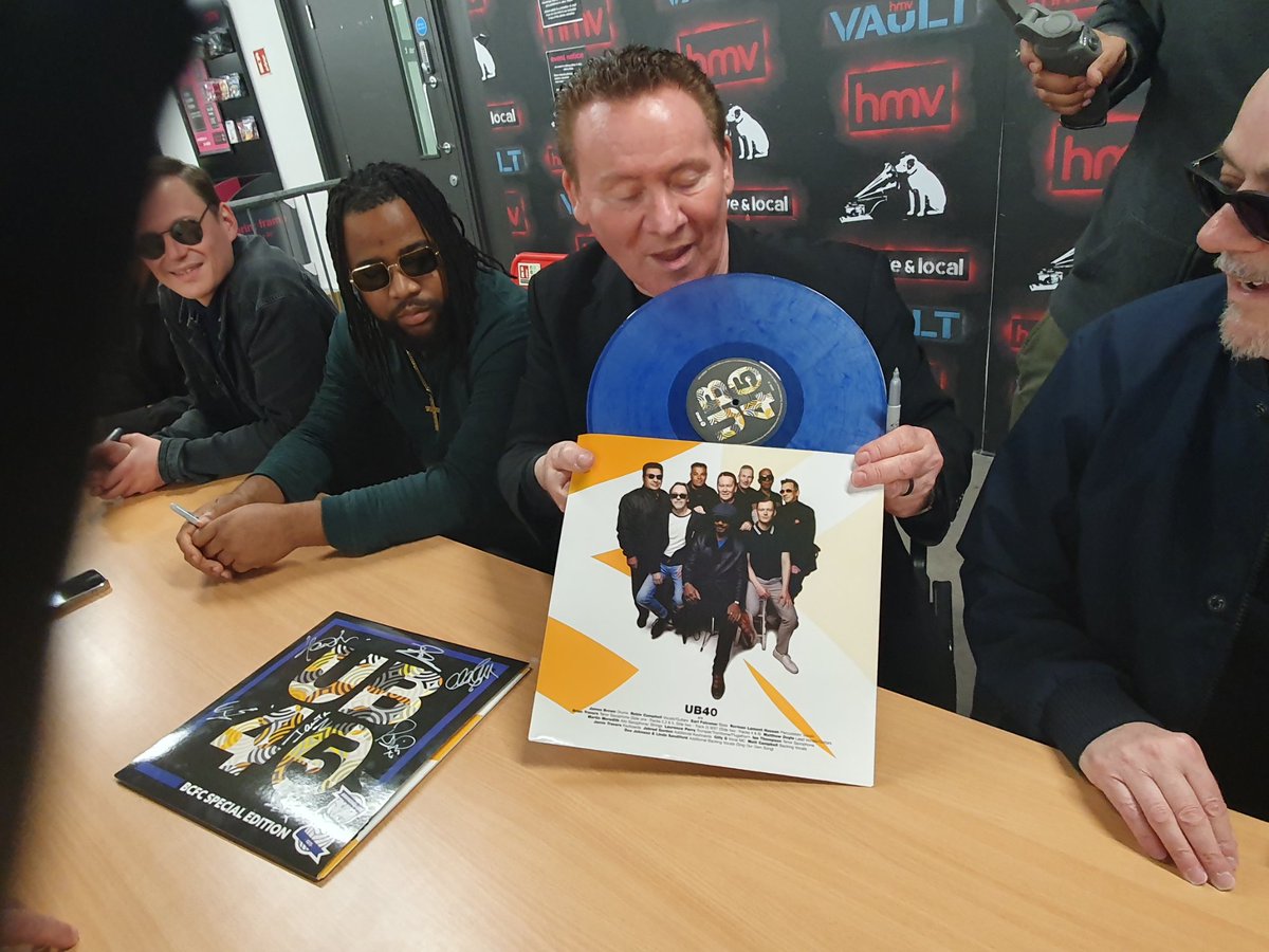 #Morningrun cannot get enough of the @UB40OFFICIAL album. 7 new songs and reworking of some classics,all available in a @BCFC limited edition blue vinyl. #UB45,No3 in the midweek charts and looking like first top 10 album since 1998. #KRO. #WorcestershireHour #MalvernHillsHour