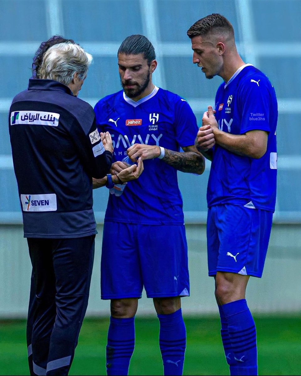 توقعاتي ابرز نجوم اللقاء في هالصوره 
وباذن الله تكمل فرحة التأهل والانتصار 💙🤍 #الهلال_العين_ابطال_اسيا