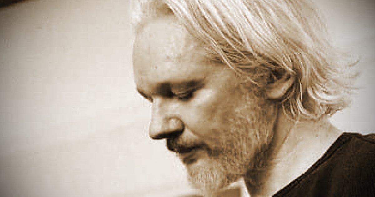 'It is the pressure that you exert that will free Julian...in these streets, and streets throughout the world'
- Chris Hedges
Support the film here: gofund.me/55f992e2 #FreeAssangeNOW #Assange #FreeAssange #NoExtradition #FreeSpeech #PressFreedom
