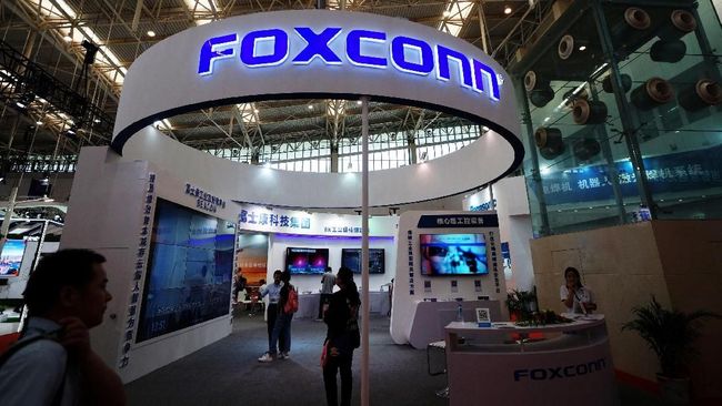 Foxconn Commits to 100% Green Power Usage by 2040  energymagz.com/17057/foxconn-…