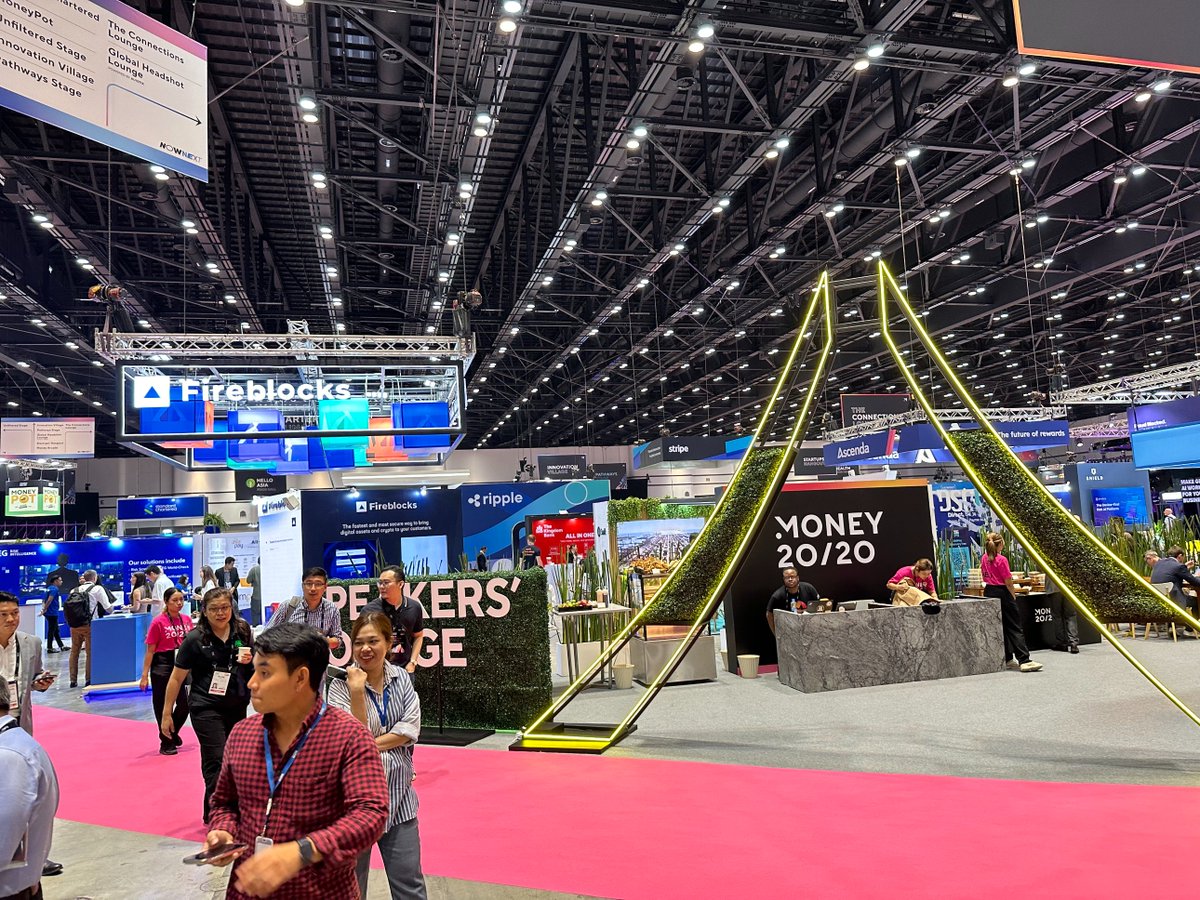 🚀 Excited to be at #Money2020 in Bangkok! 🌏 

If you're exploring setting up a digital asset fund, let's connect! 

DM us to chat about how Autowhale.net can elevate your journey in the digital asset space. 

#Blockchain #Fintech #InvestInFuture 💼✨