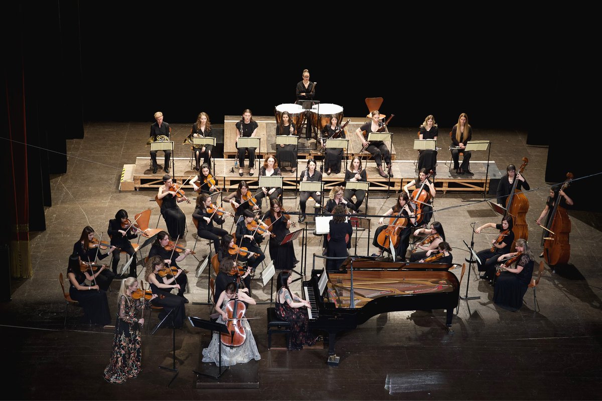 APetryshak's tweet photo. What an enchanting concert at Teatro Rossini in Pesaro! ❤️ 
Triple concerto by Beethoven 🎶 https://t.co/baL8wY0uMR