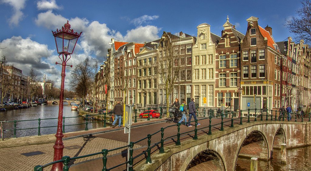 Ámsterdam prohibirá la construcción de nuevos hoteles para mitigar el turismo de masas ➡️agenttravel.es/noticia-053883…